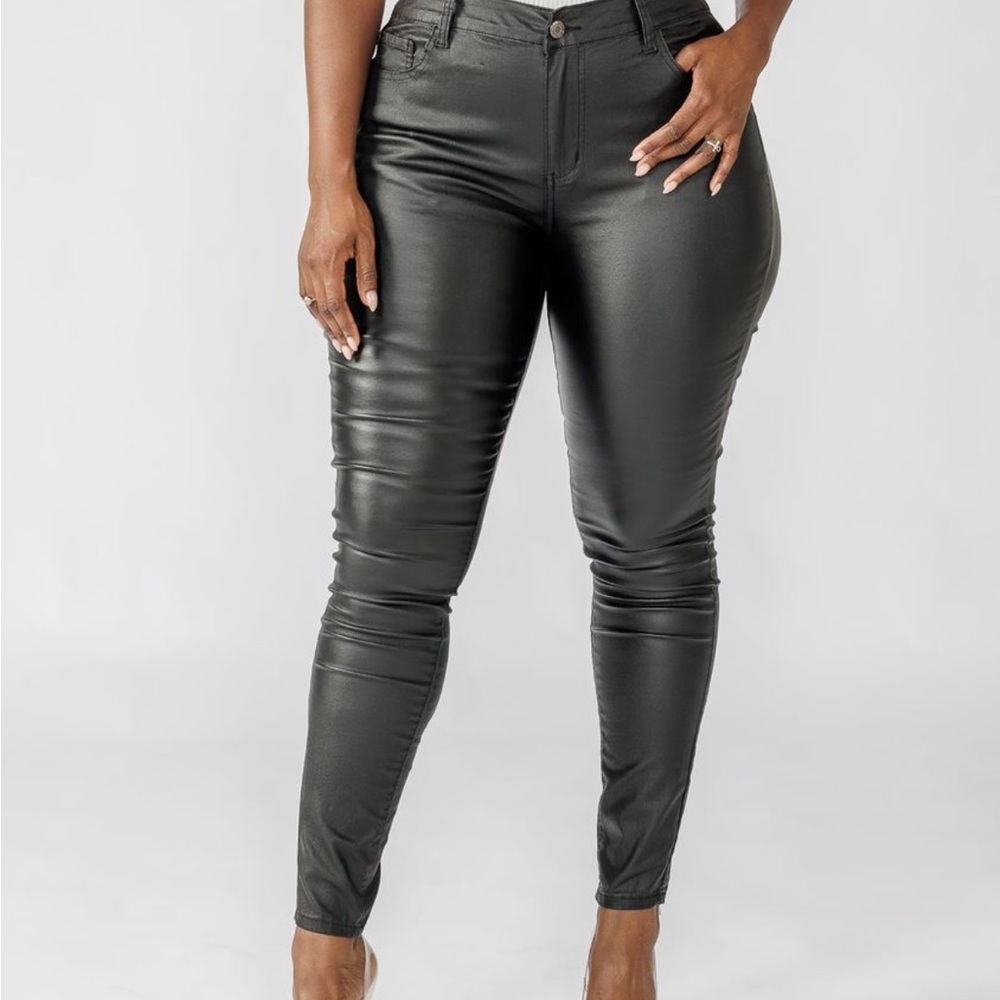 COATED SKINNY PANTS